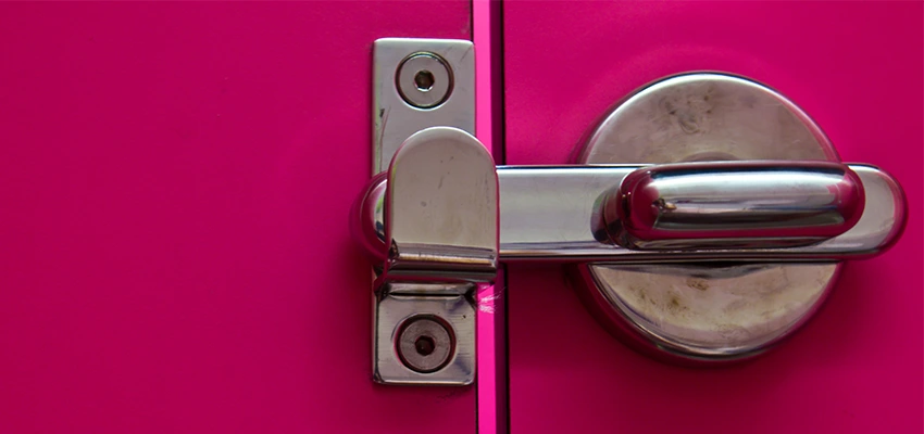 Childproof Gate Lock in Linda, California